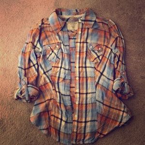 Guess women’s button up flannel shirt